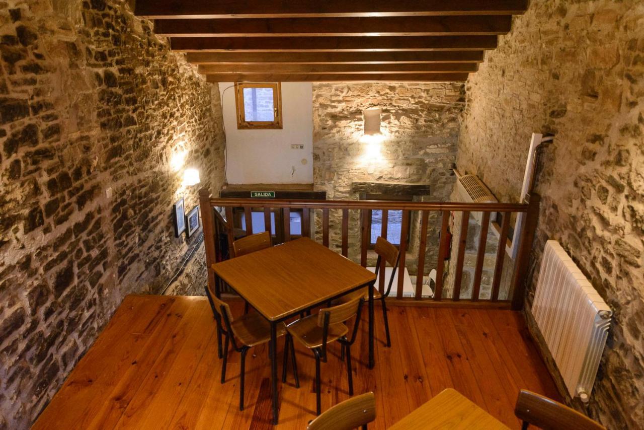 Unduesina Albergue Undues De Lerda Eksteriør bilde